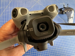 Recenze DJI mini 5 pro - 1. d&iacute;l: Vybalujeme, prvn&iacute; dojmy